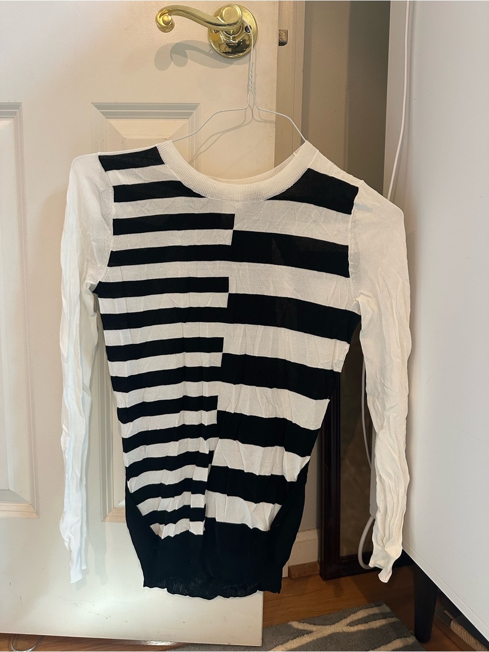Si-lae designer sweater